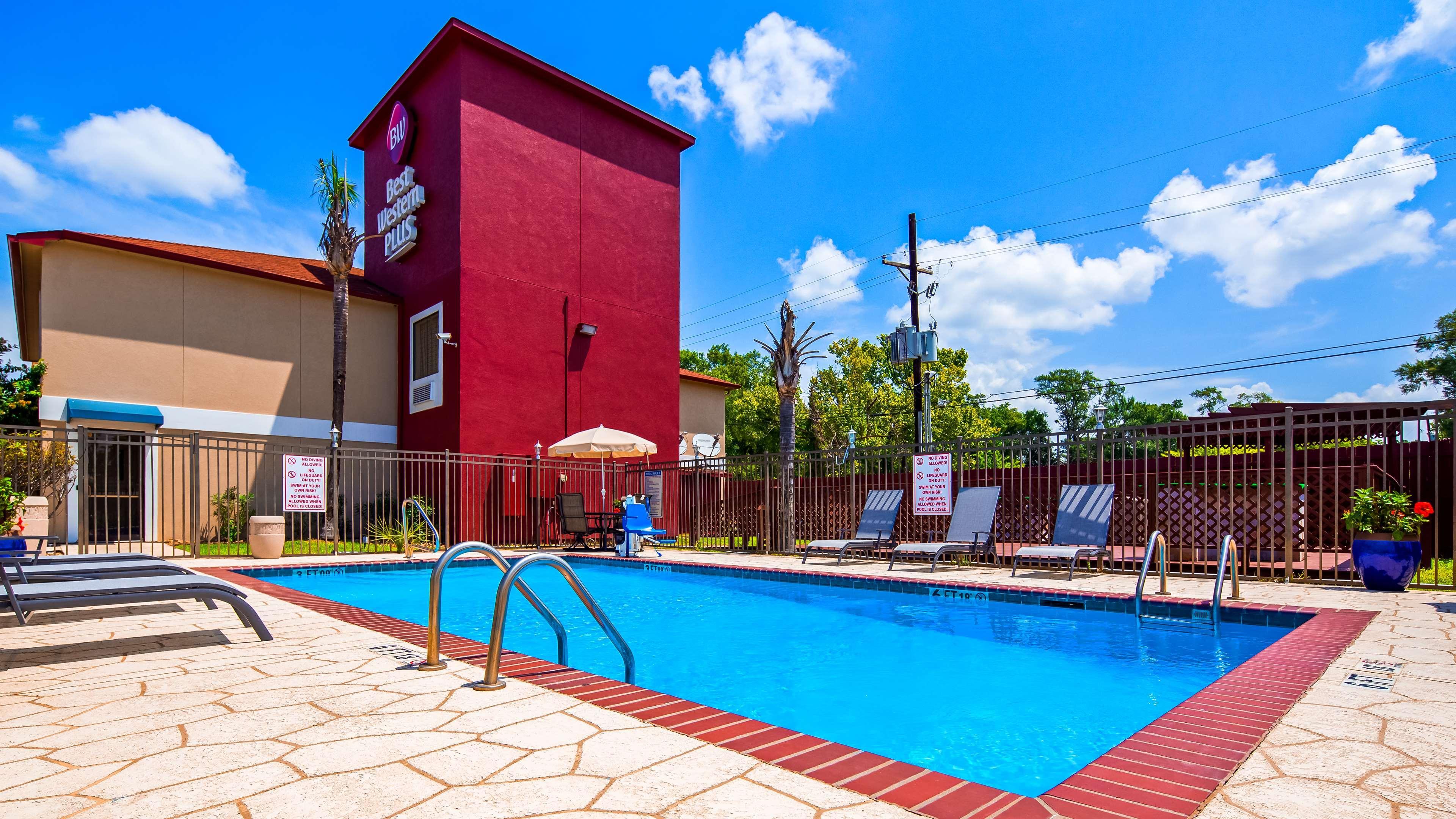 Best Western Plus Orange County Vidor Exterior photo