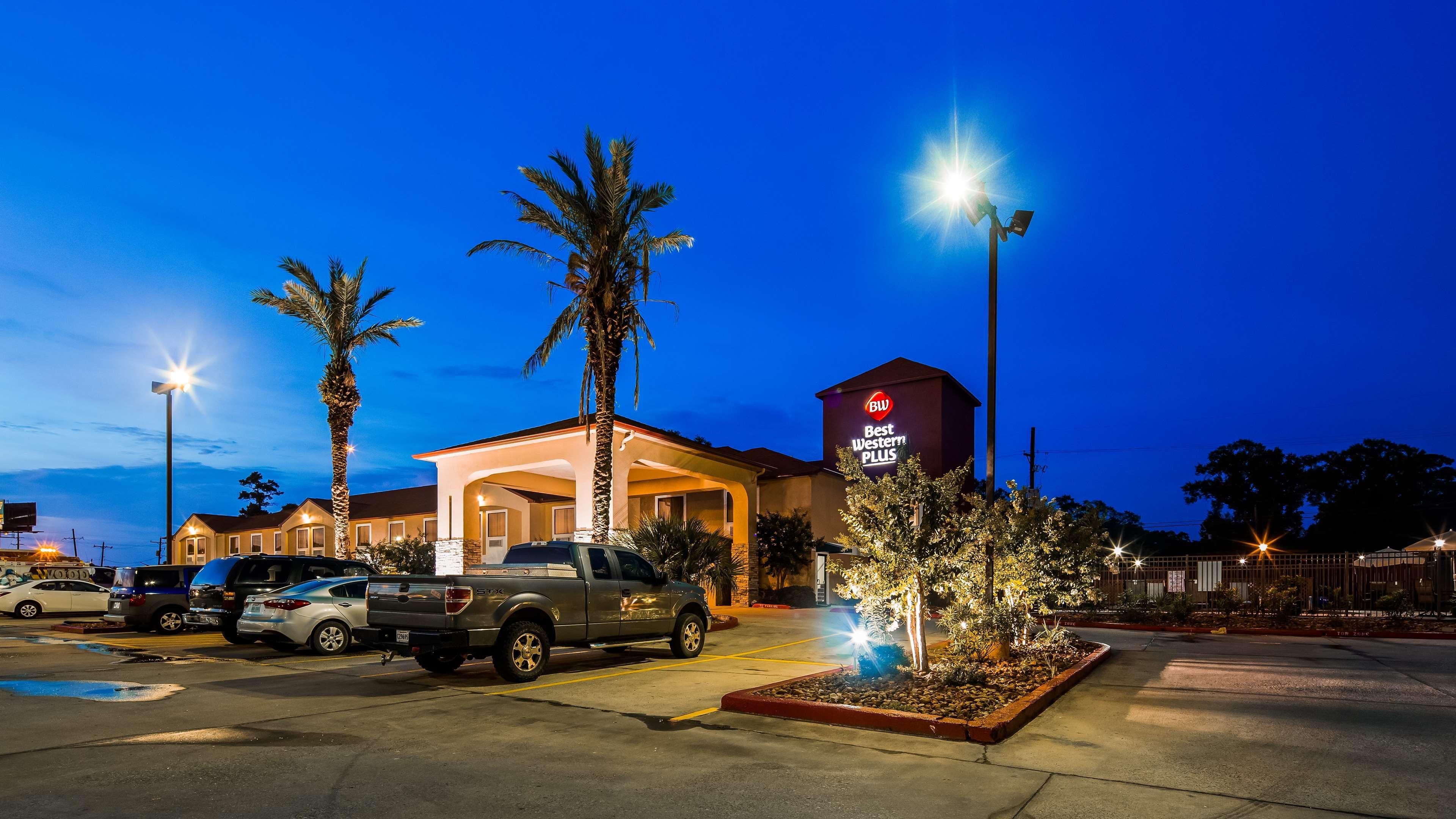 Best Western Plus Orange County Vidor Exterior photo